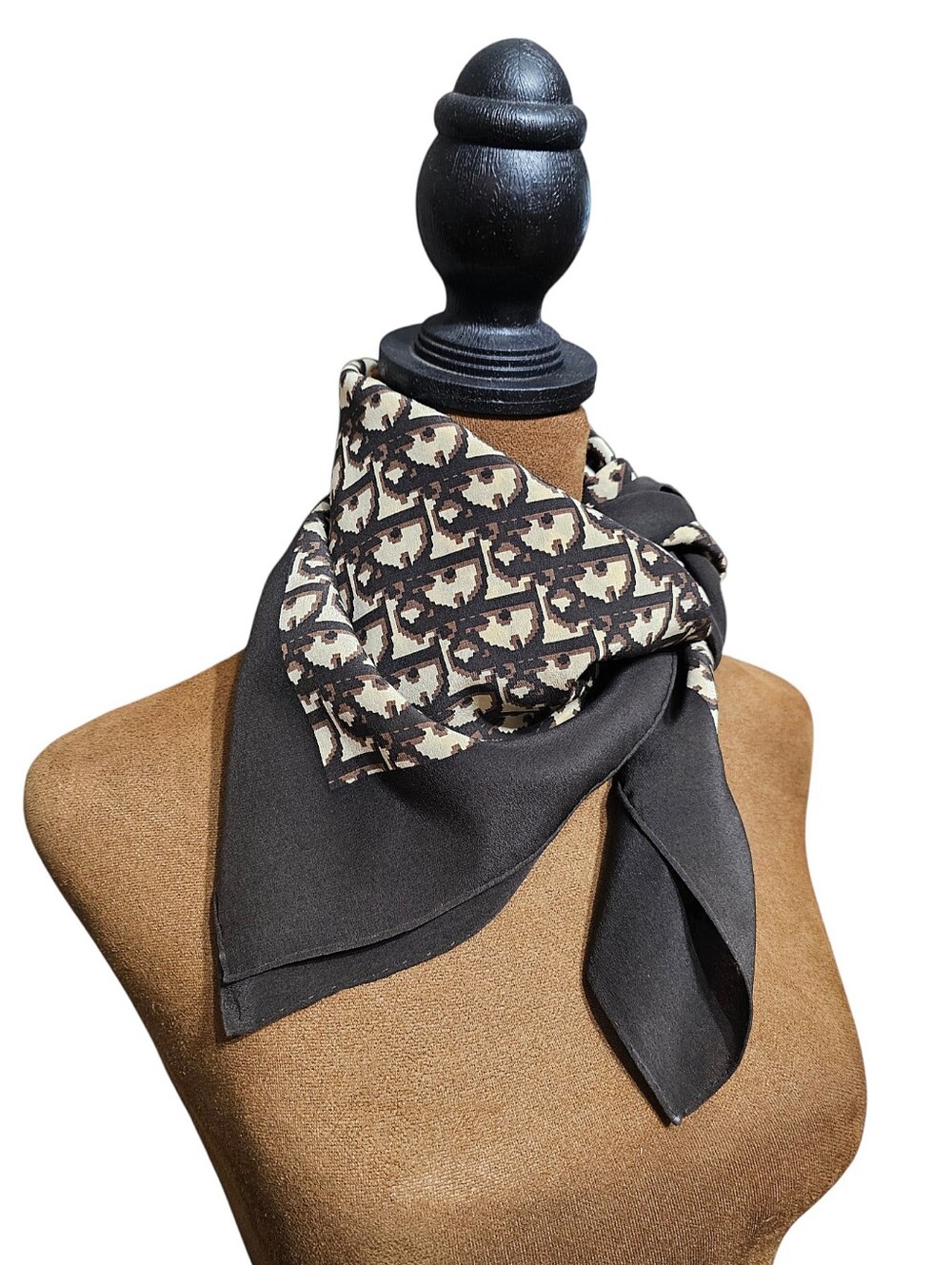 CHRISTIAN DIOR SCARF - Picture 11 of 15